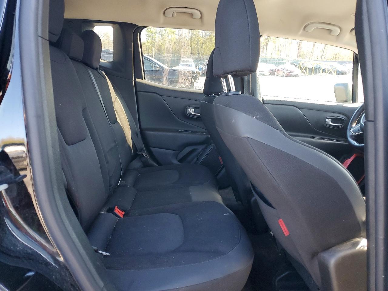 JEEP RENEGADE 2019 — 11