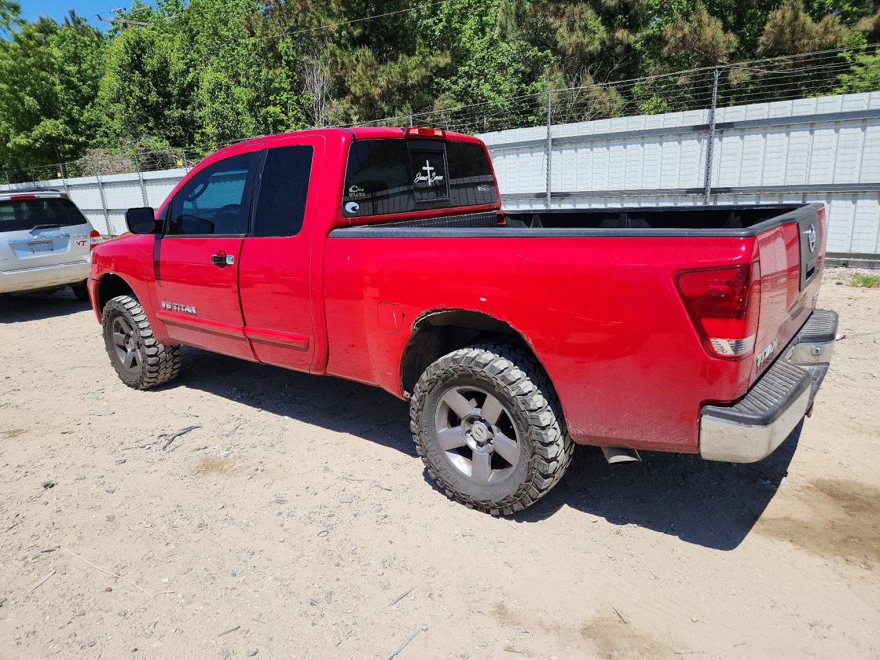 NISSAN TITAN 2005 — 3