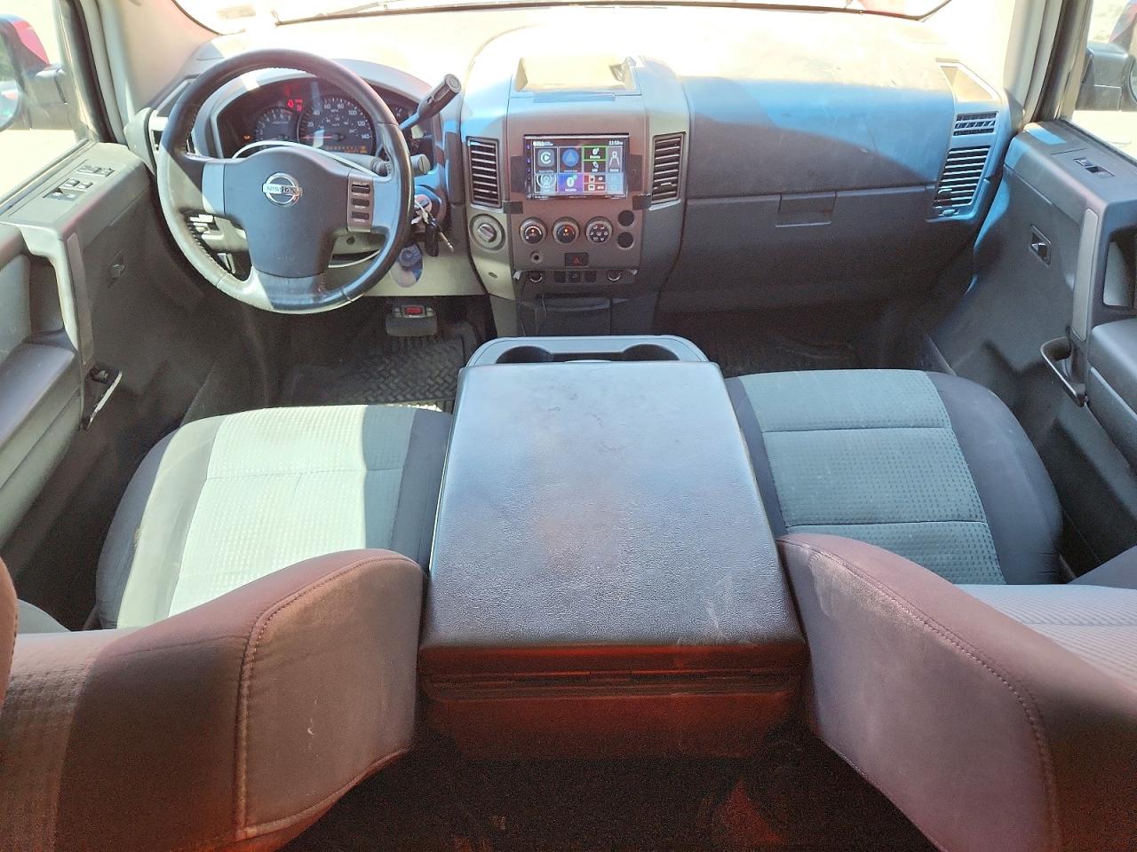 NISSAN TITAN 2005 — 9