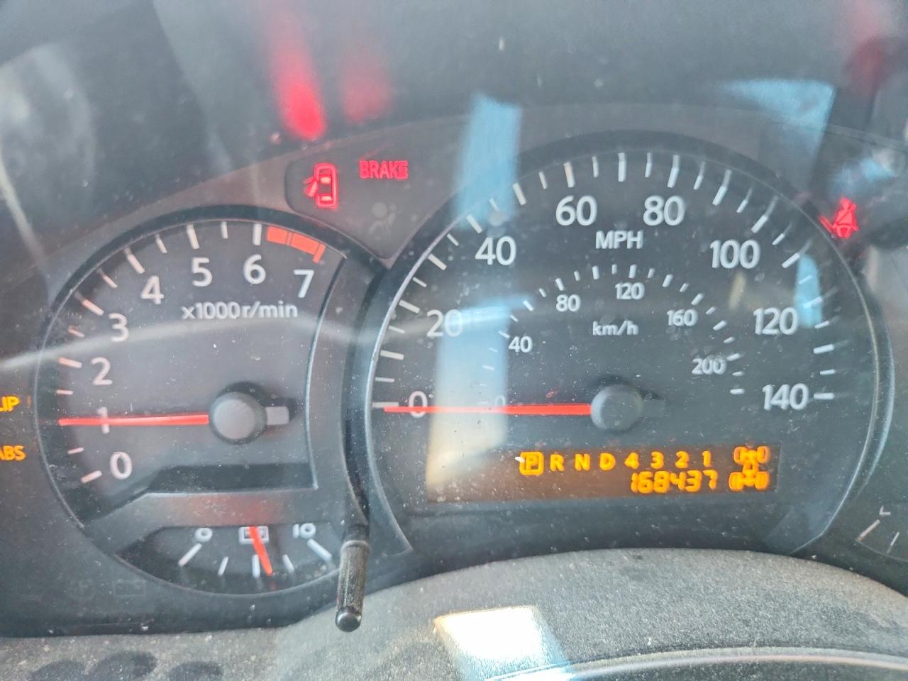 NISSAN TITAN 2005 — 10