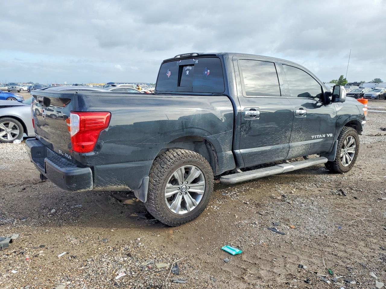 NISSAN TITAN 2019 — 4