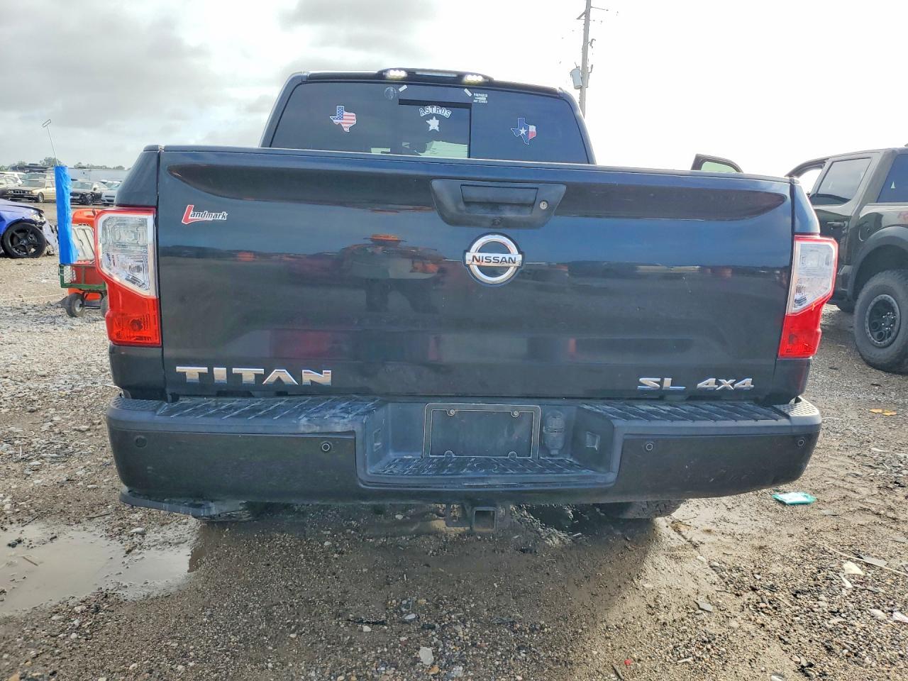 NISSAN TITAN 2019 — 7