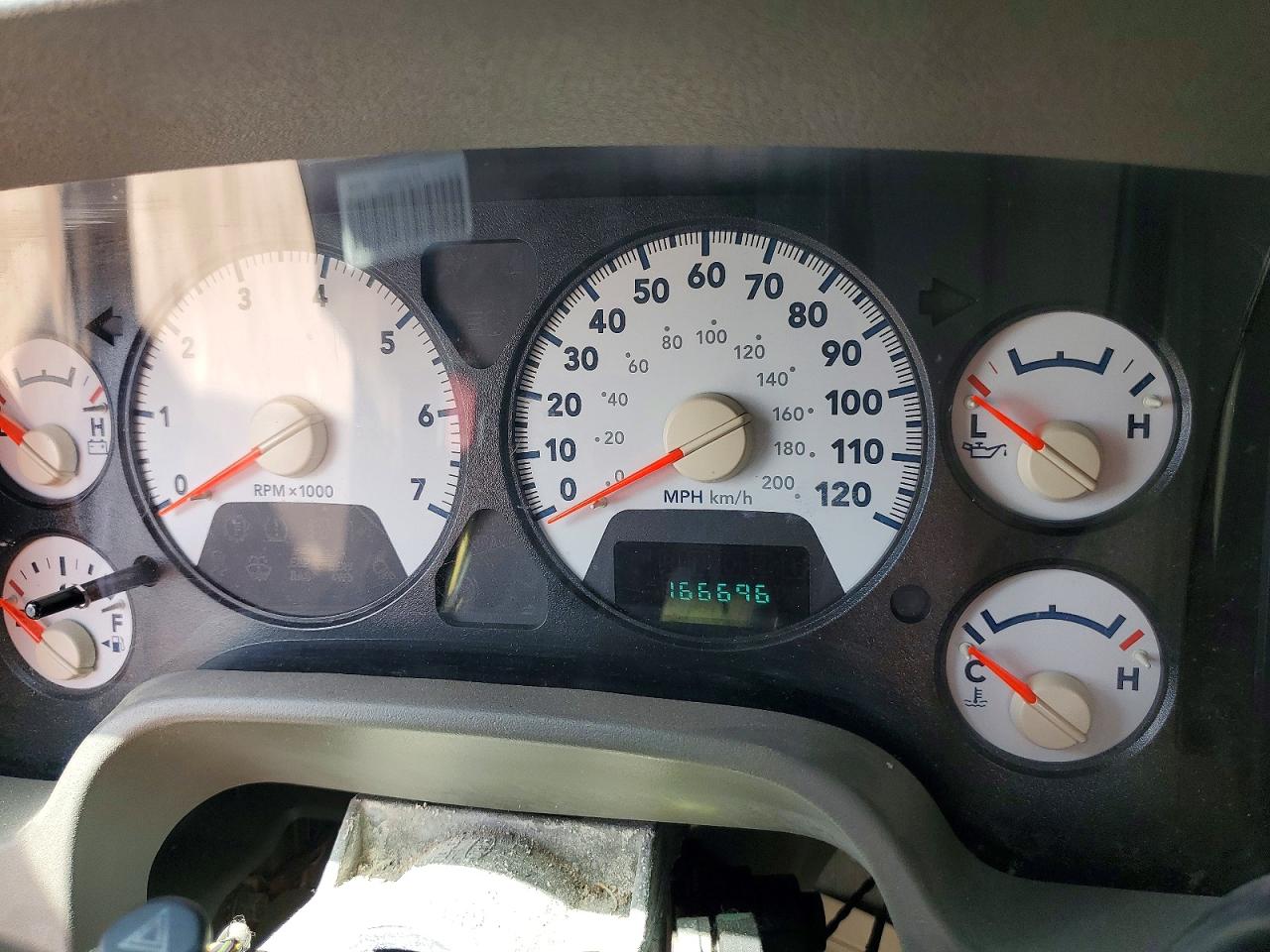 DODGE RAM 1500 2006 — 10
