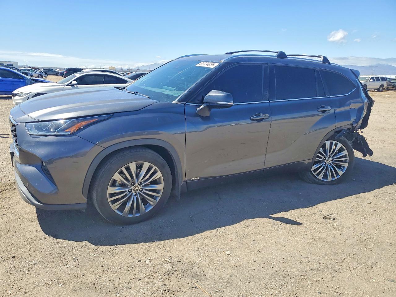 2023 TOYOTA HIGHLANDER HYBRID PLATINUM