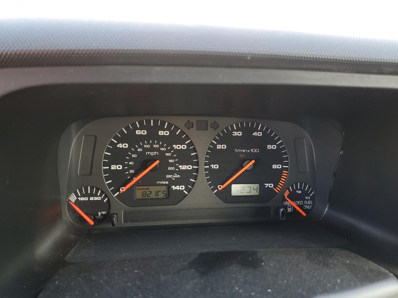 VOLKSWAGEN CABRIO 2001 — 10