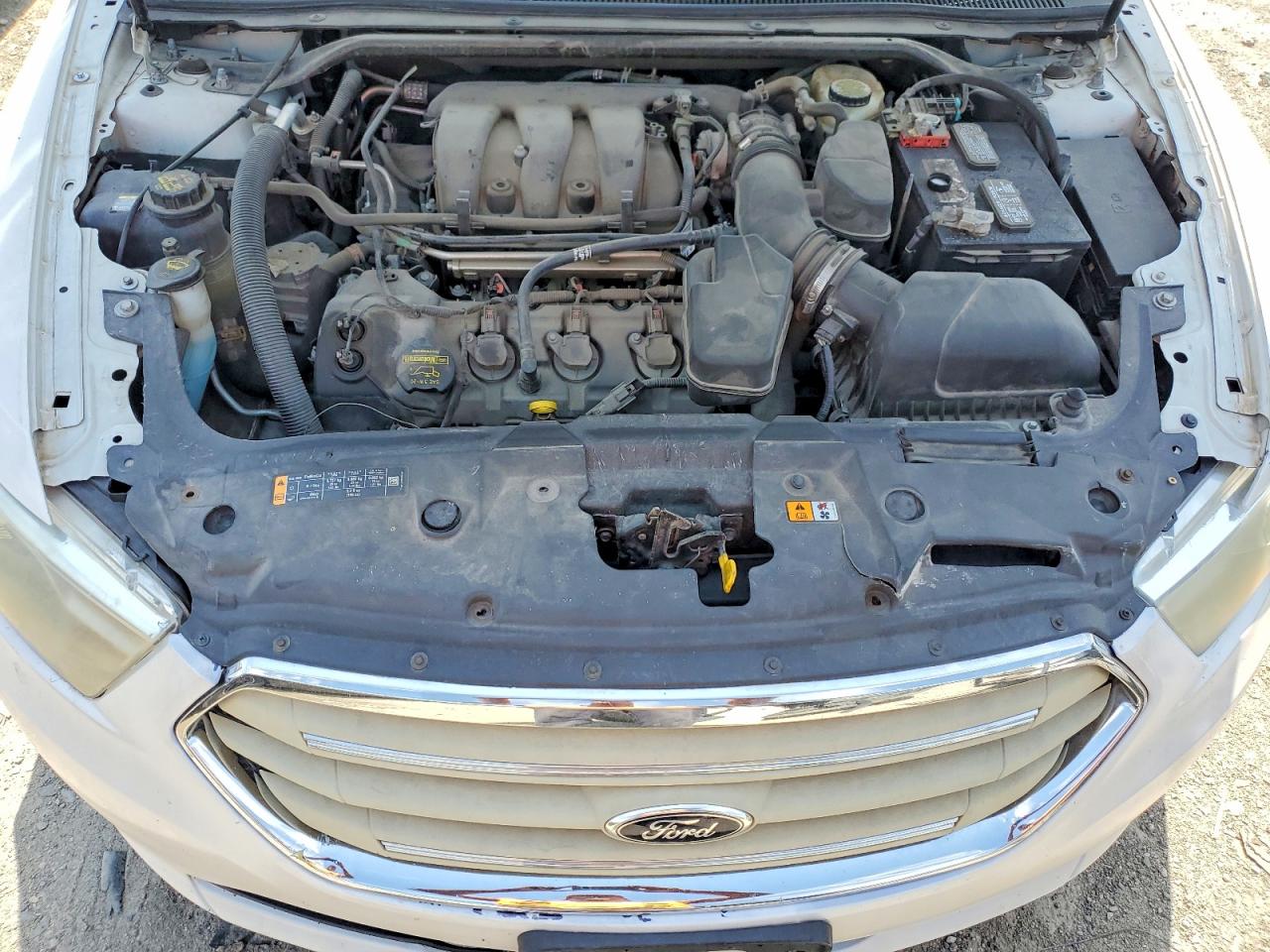 FORD TAURUS 2014 — 12