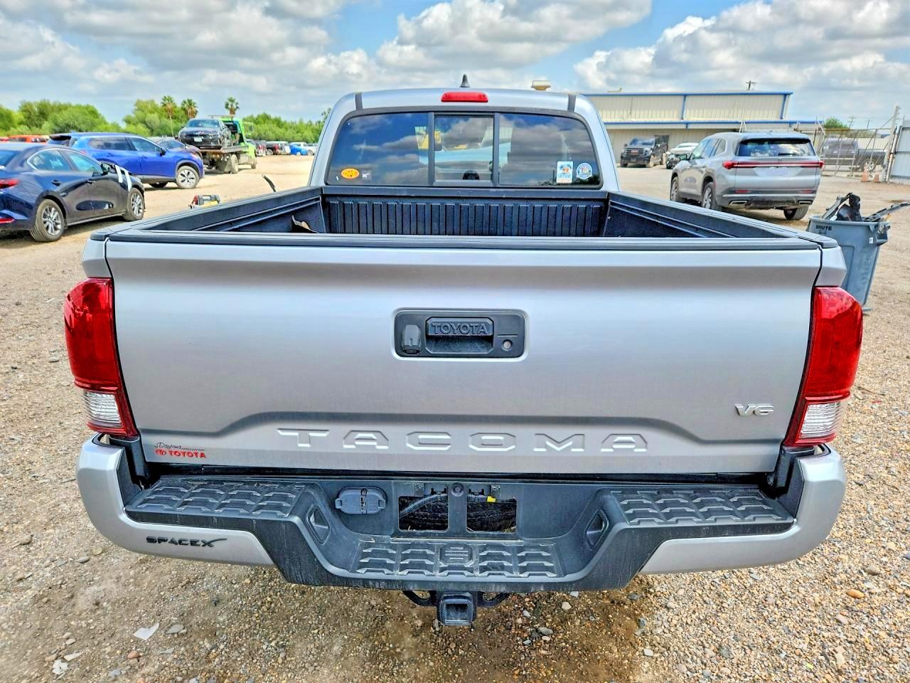 TOYOTA TACOMA 2022 — 7