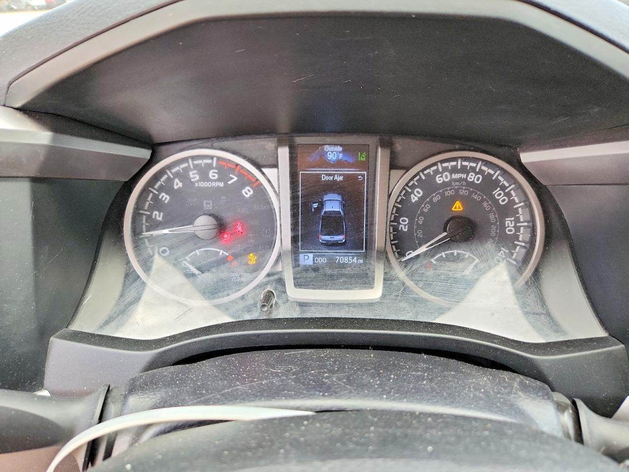 TOYOTA TACOMA 2022 — 10