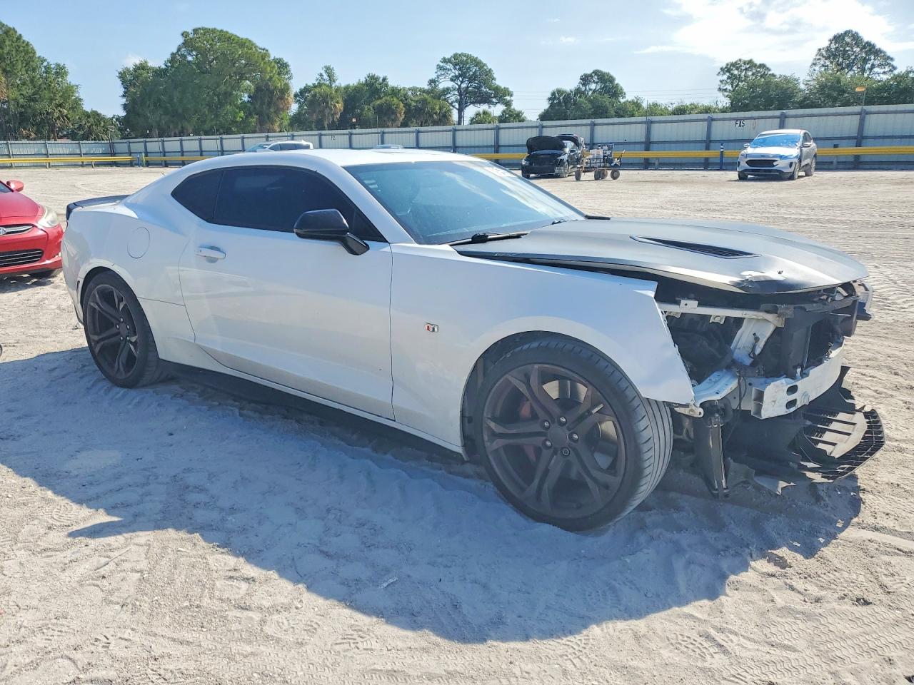 CHEVROLET CAMARO 2017 — 5