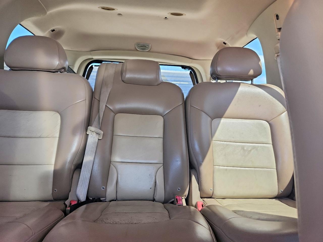 FORD EXPEDITION 2004 — 11