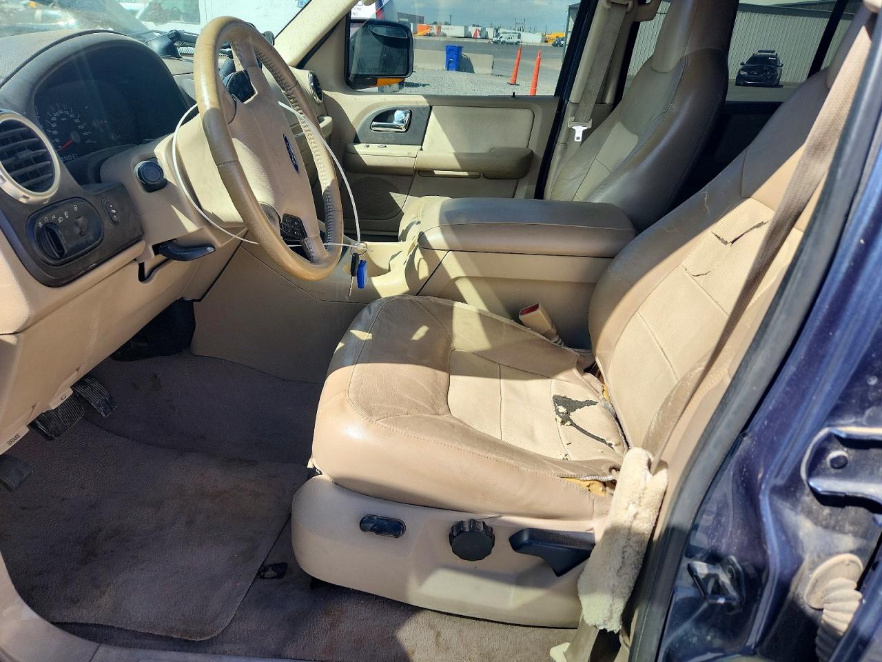 FORD EXPEDITION 2004 — 8