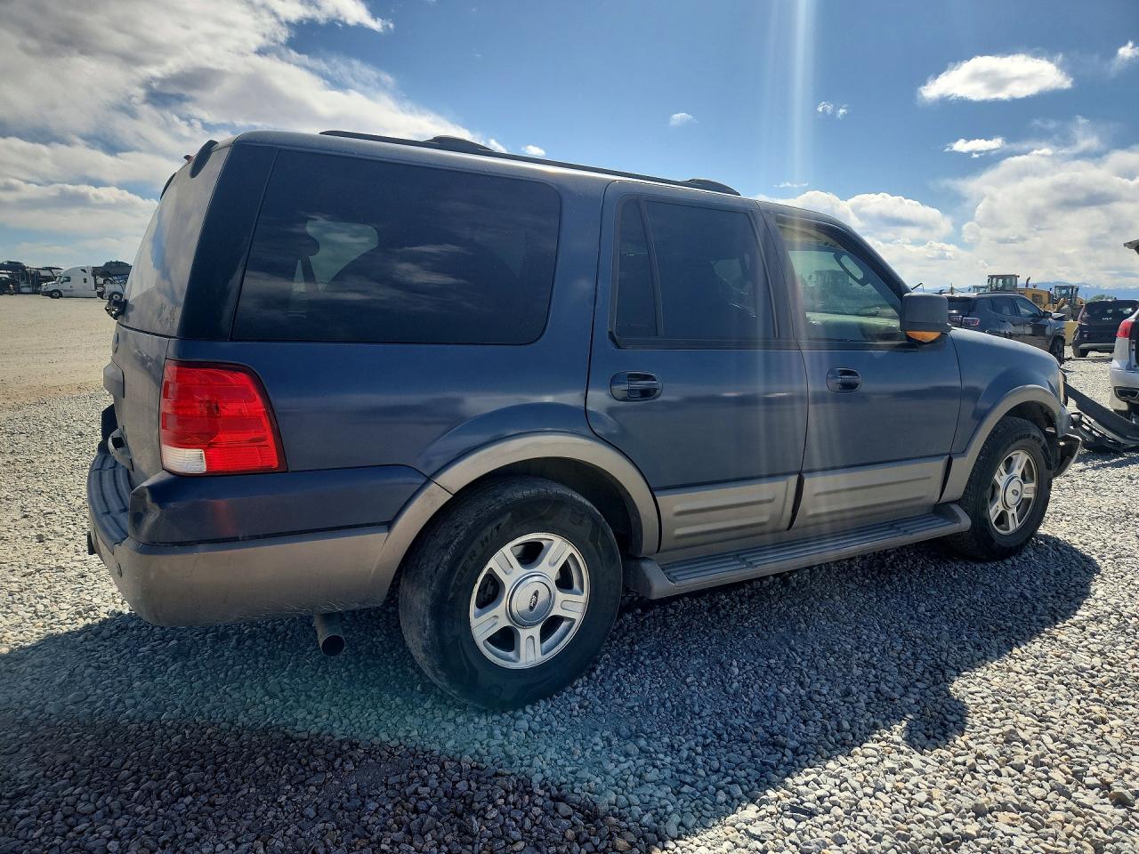 FORD EXPEDITION 2004 — 4