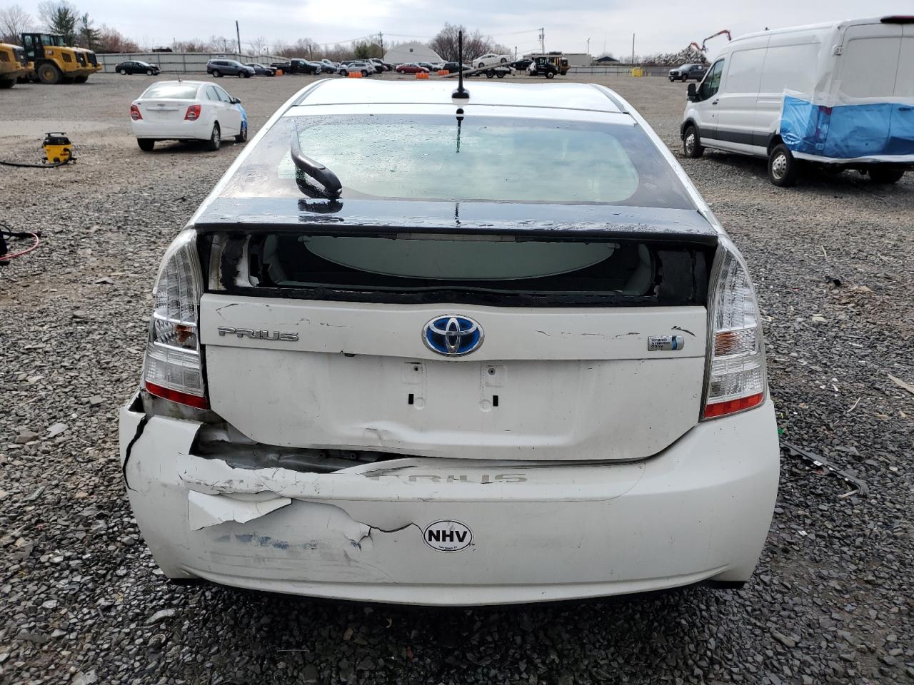 TOYOTA PRIUS 2010 — 7