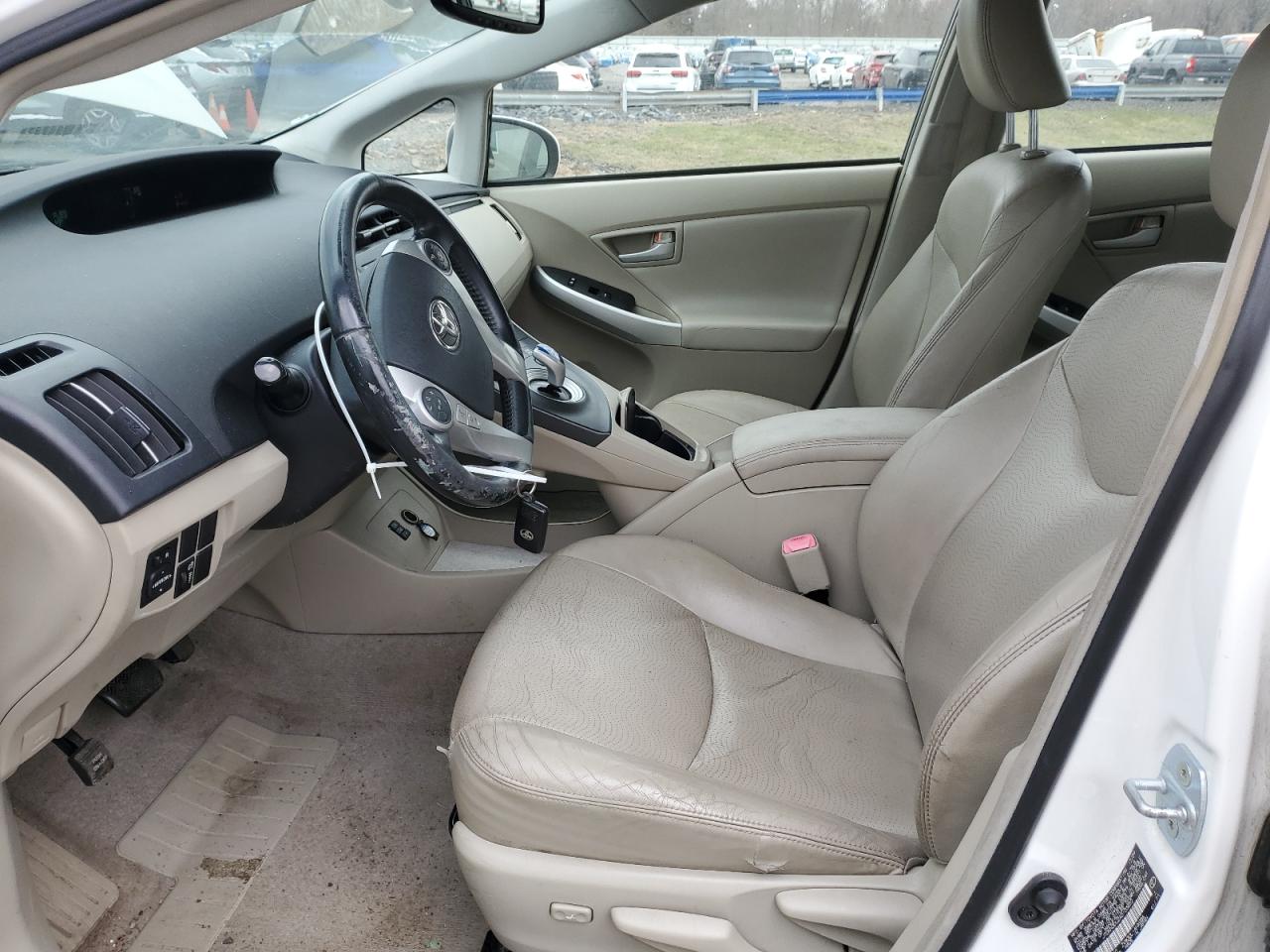 TOYOTA PRIUS 2010 — 8