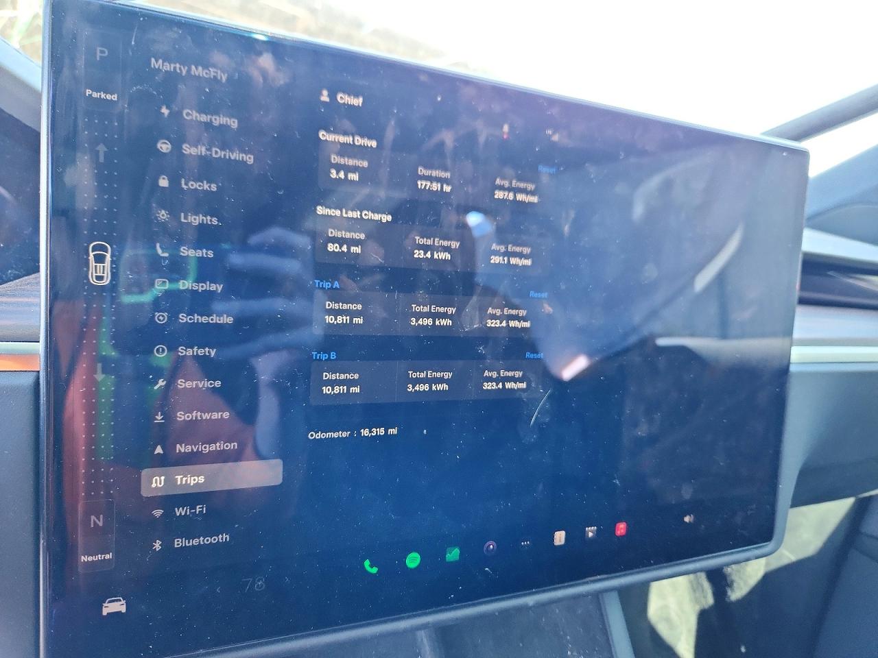 TESLA MODEL X 2024 — 10