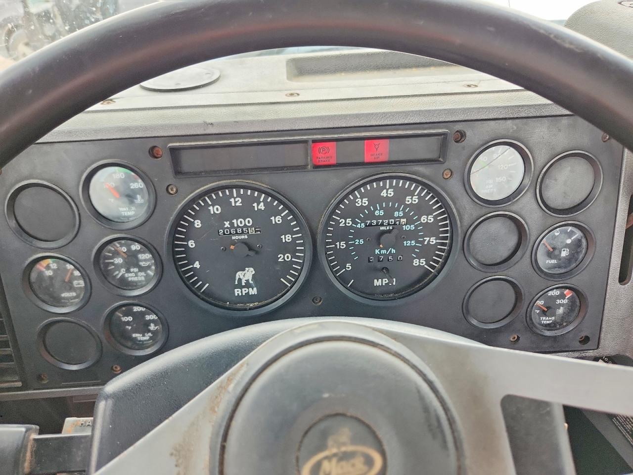 MACK CH613 2000 — 9