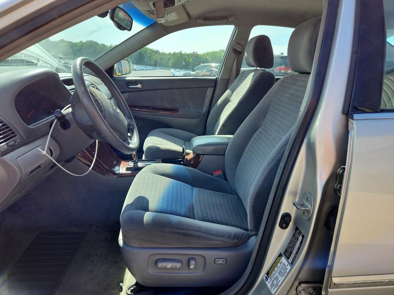 TOYOTA CAMRY 2005 — 8