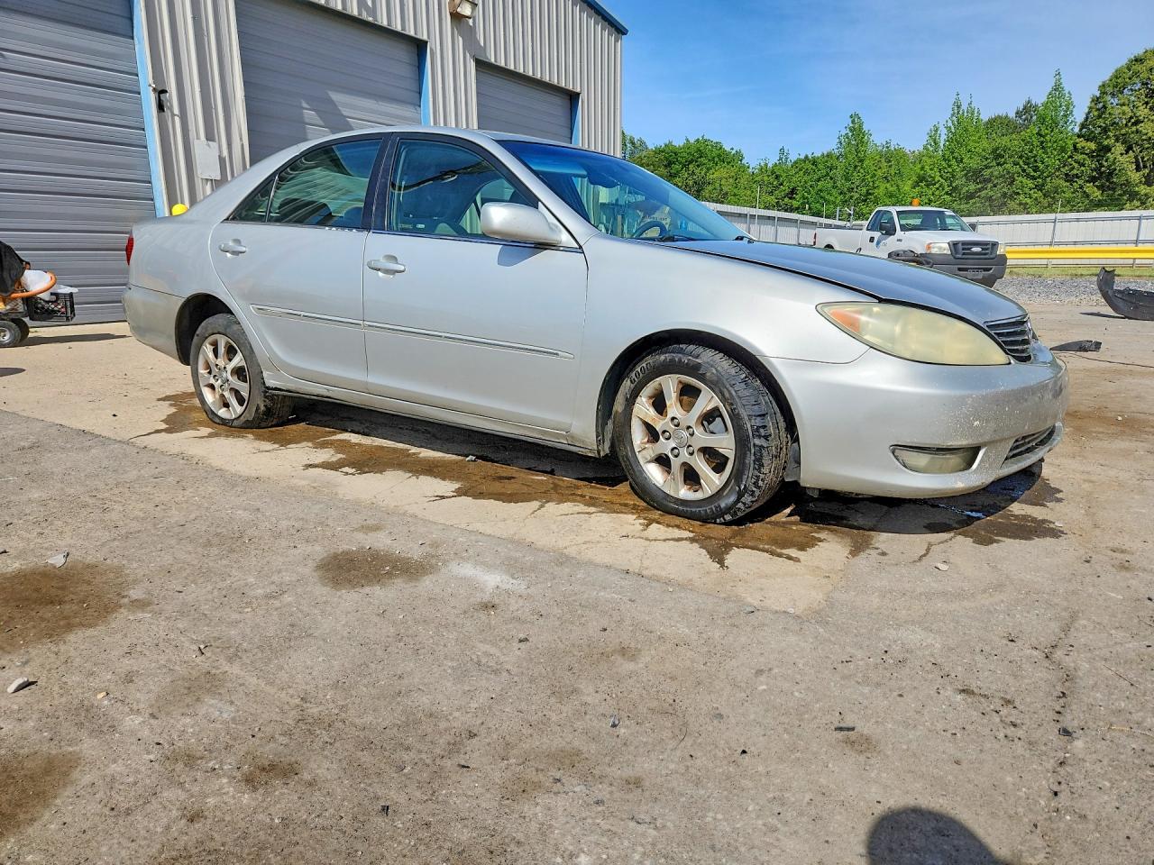 TOYOTA CAMRY 2005 — 5
