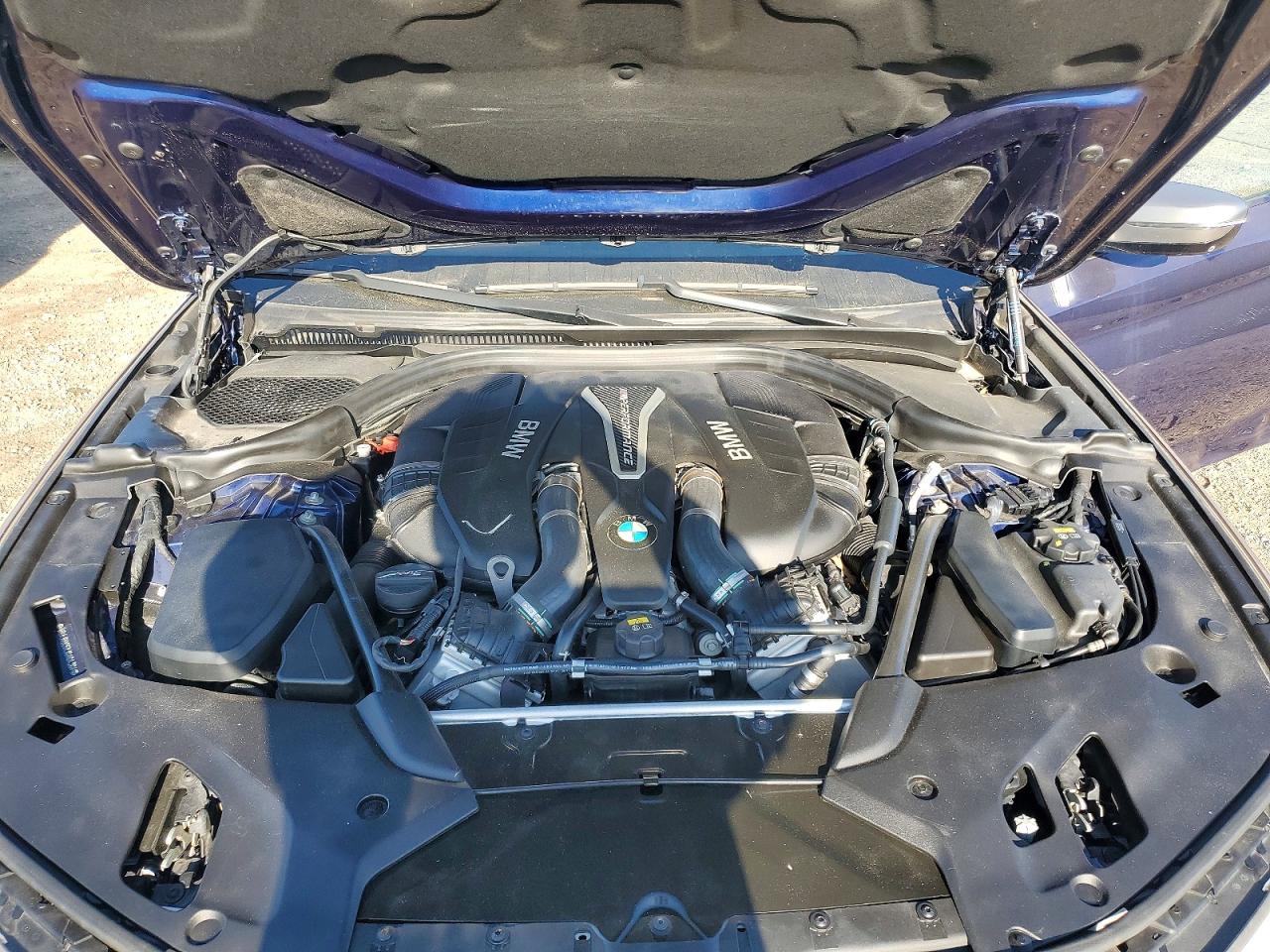 BMW M550XI 2018 — 12