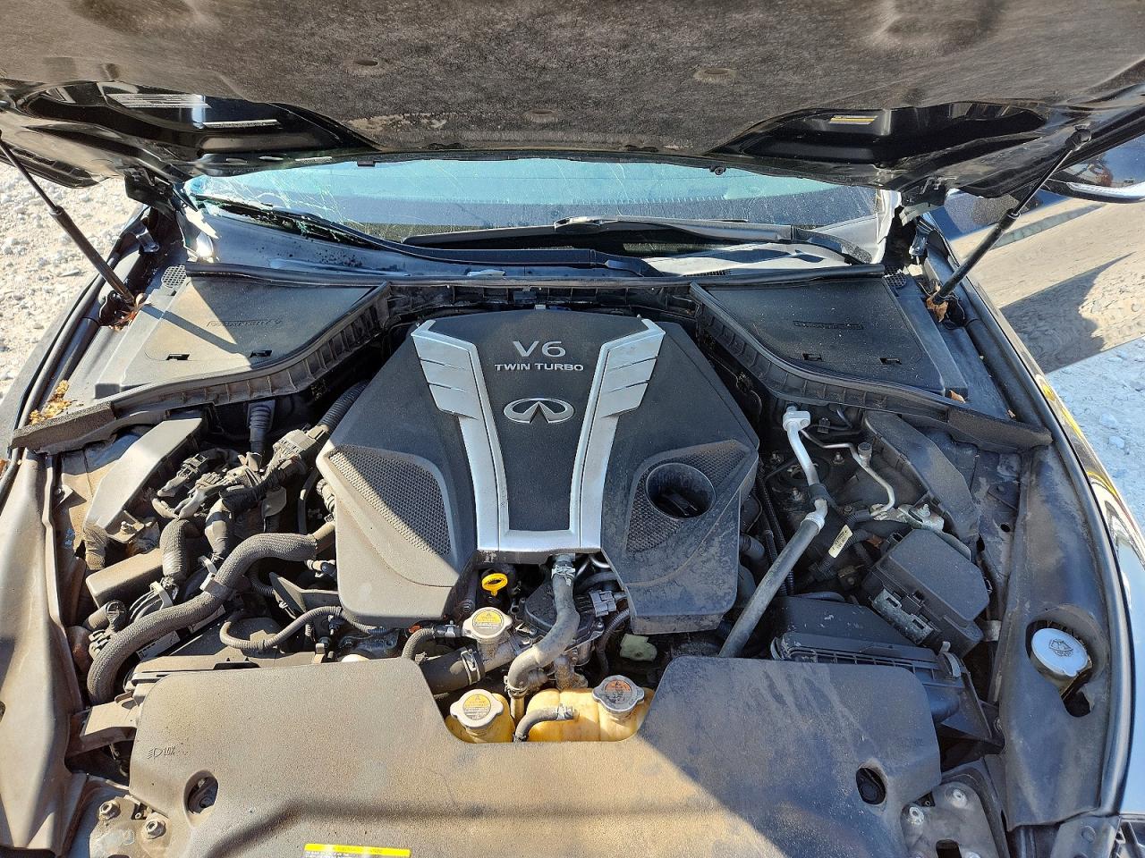 INFINITI Q50 2016 — 12