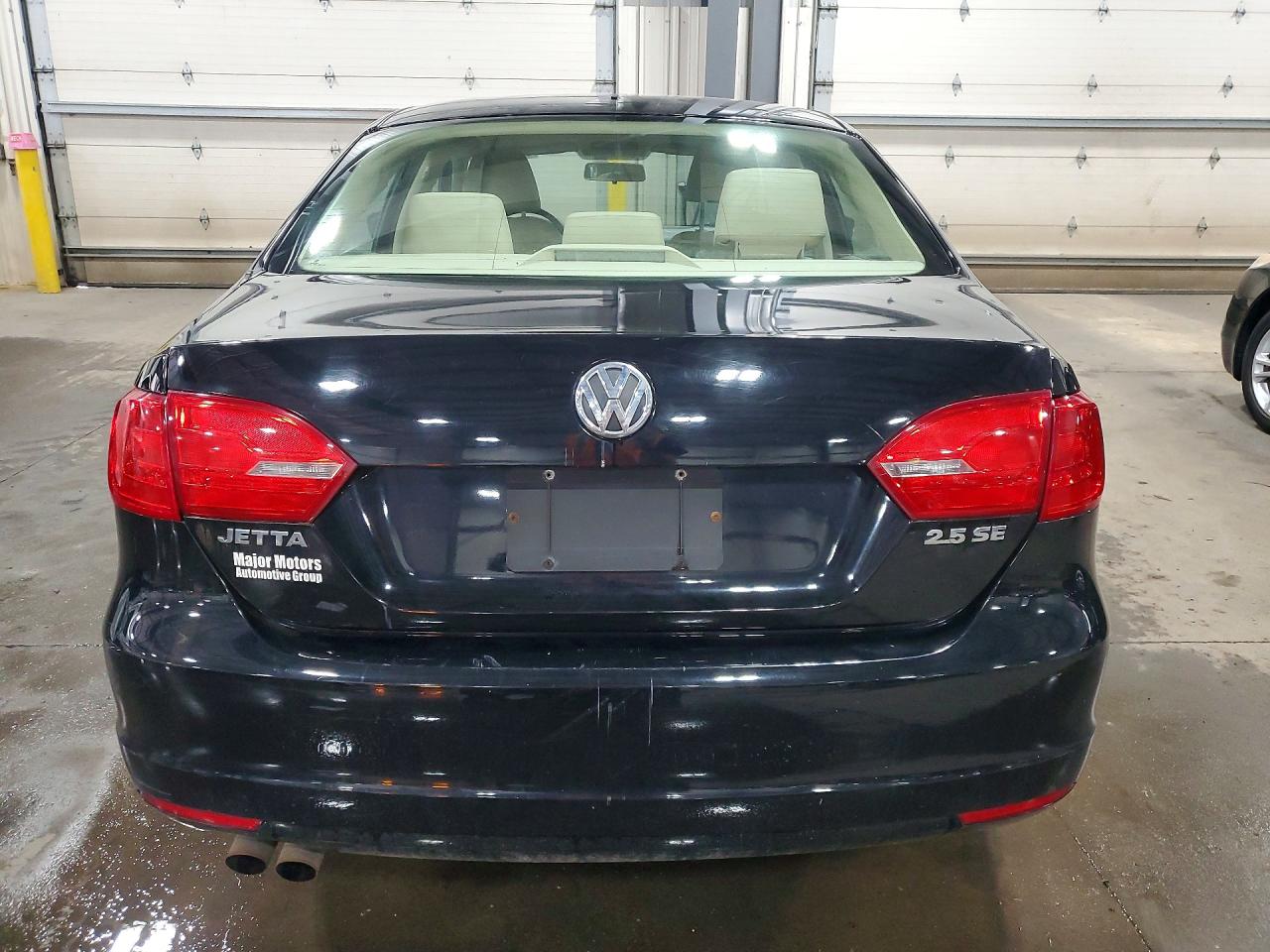 VOLKSWAGEN JETTA 2012 — 7