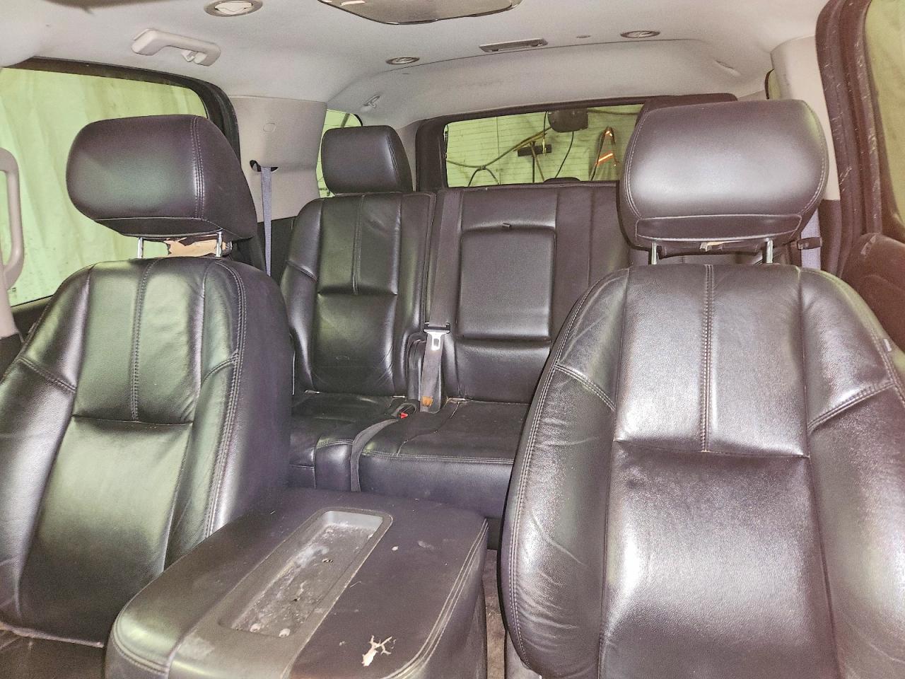 CHEVROLET TAHOE 2011 — 11