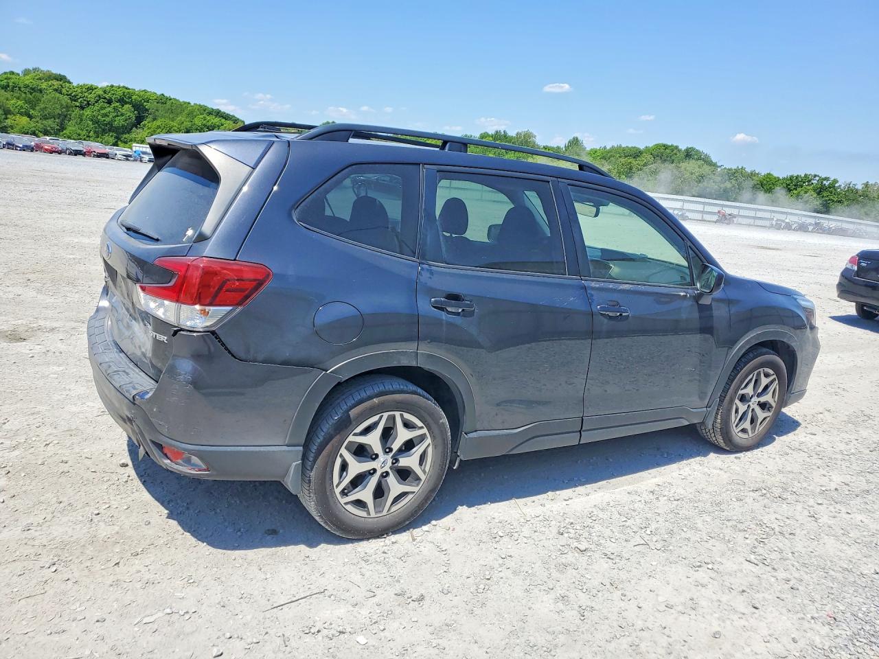 SUBARU FORESTER 2019 — 4