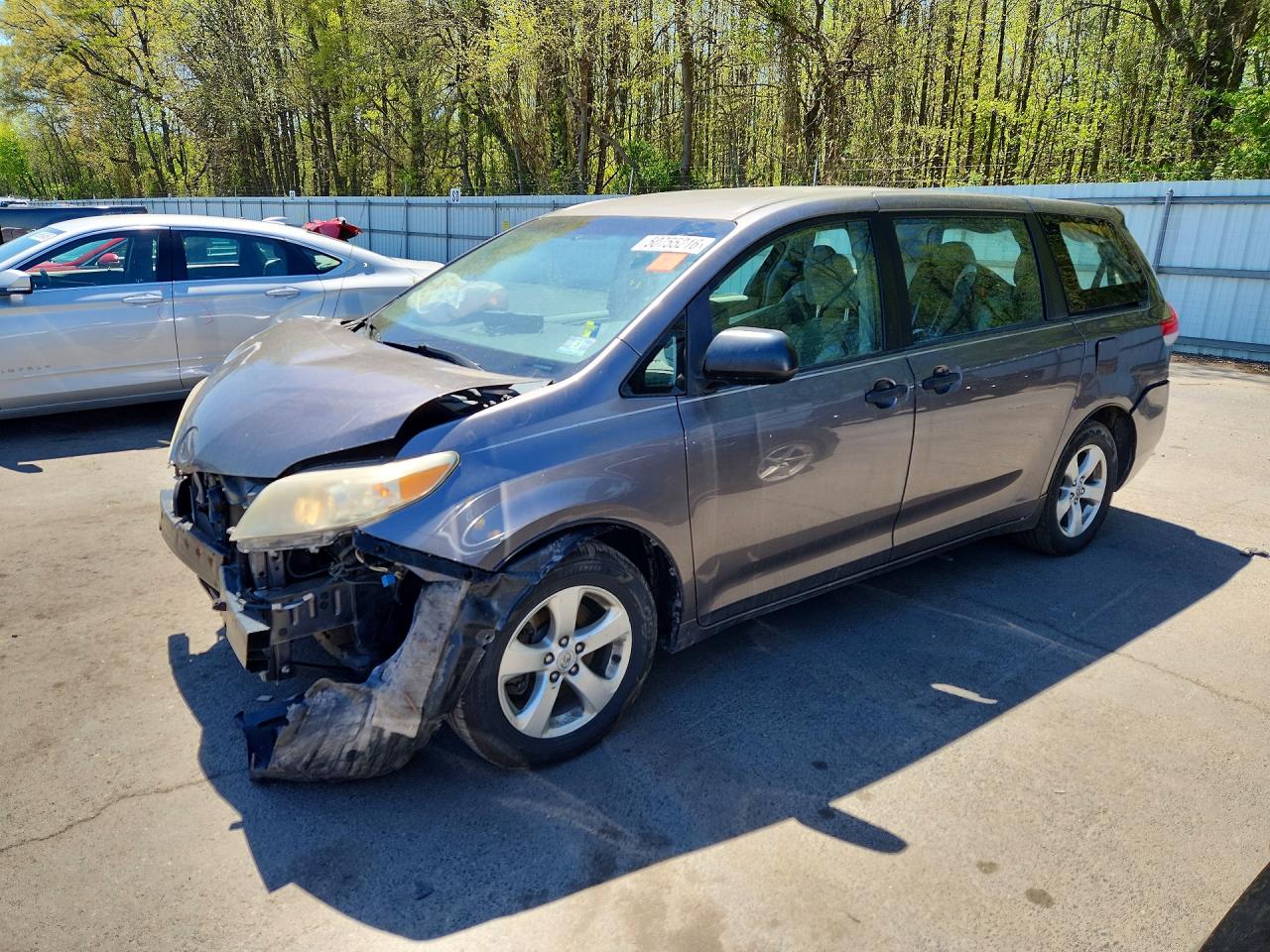 TOYOTA SIENNA 2011 — 2