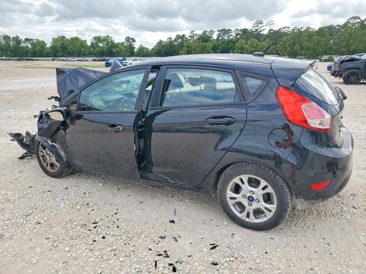 FORD FIESTA 2015 — 3