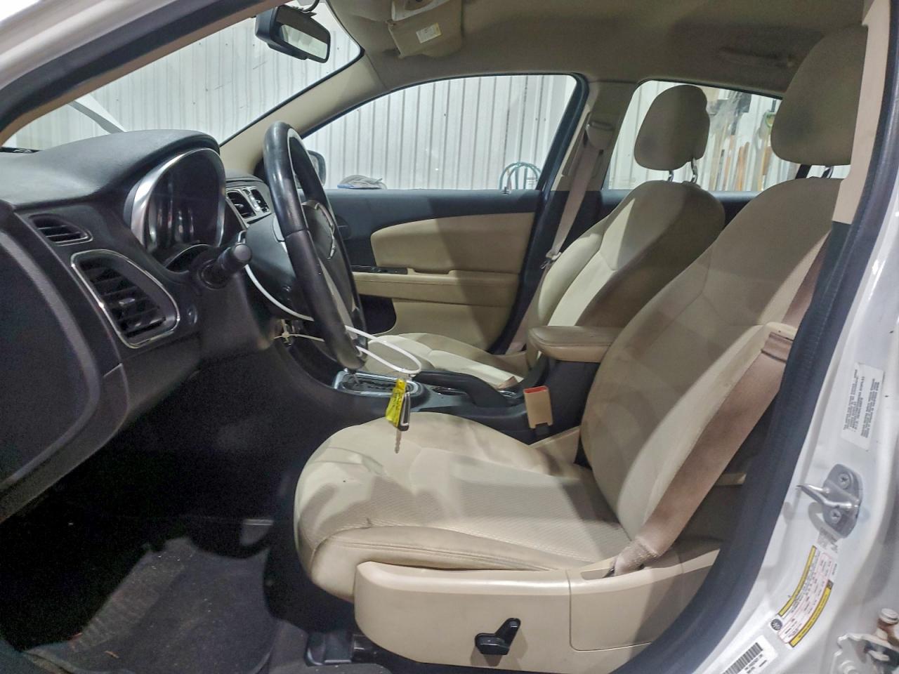 CHRYSLER 200 2014 — 8