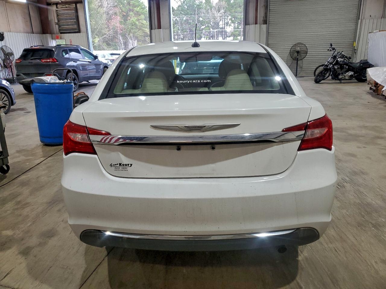 CHRYSLER 200 2014 — 7