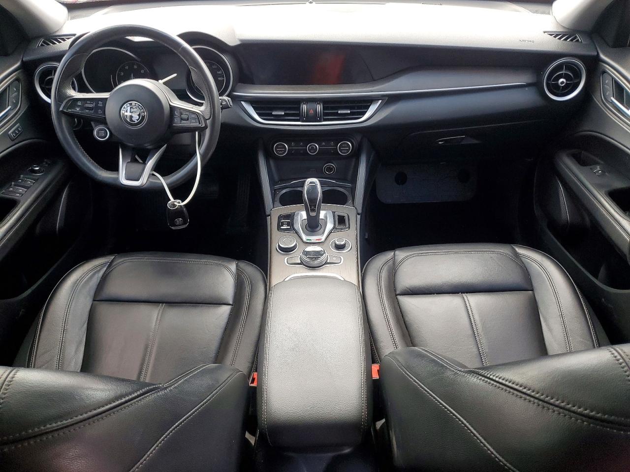 ALFA ROMEO STELVIO 2021 — 9