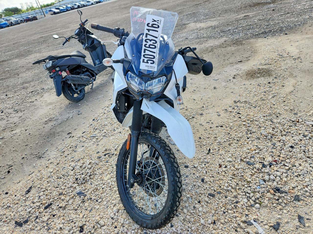 KAWASAKI KL650 2025 — 3