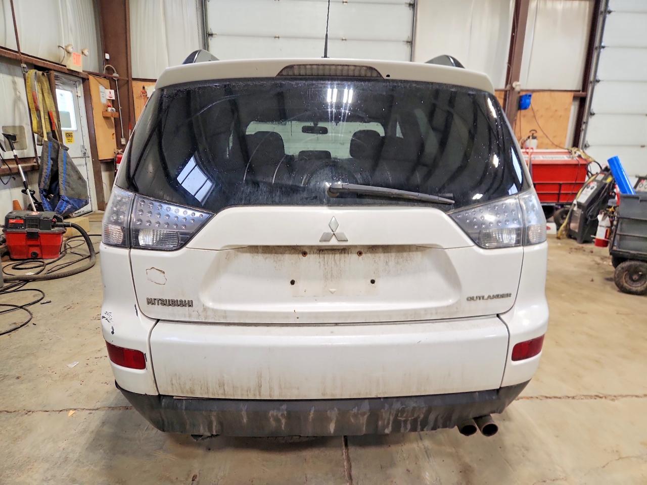MITSUBISHI OUTLANDER 2007 — 7
