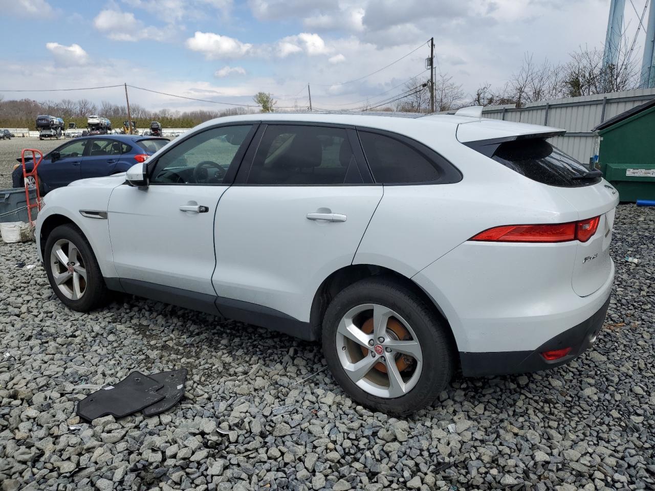 JAGUAR F-PACE 2017 — 3