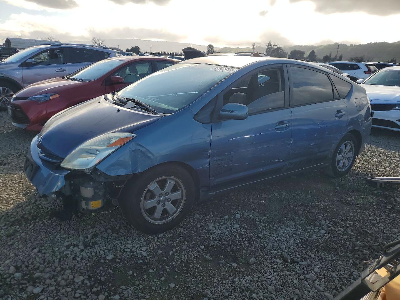 TOYOTA PRIUS 2004 — 2