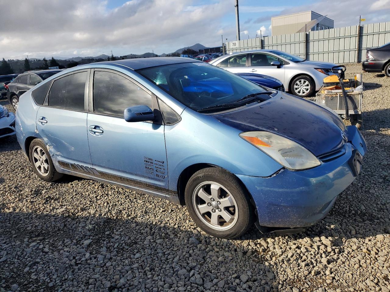 TOYOTA PRIUS 2004 — 5