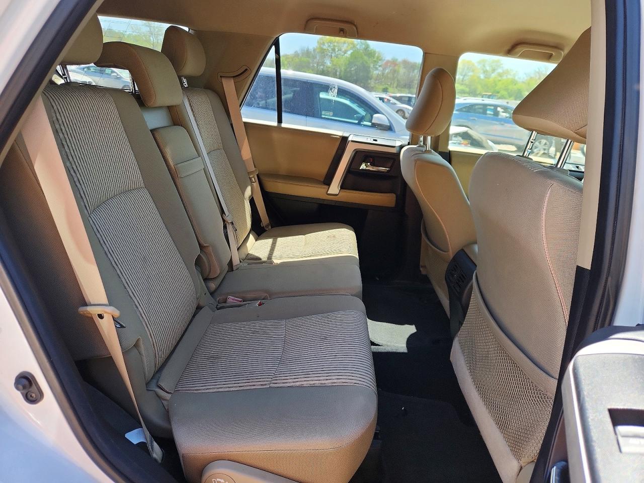 TOYOTA 4RUNNER 2016 — 12