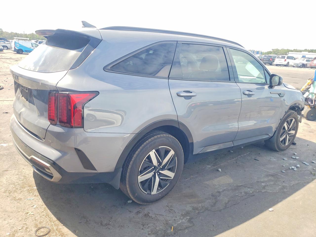 KIA SORENTO 2023 — 4