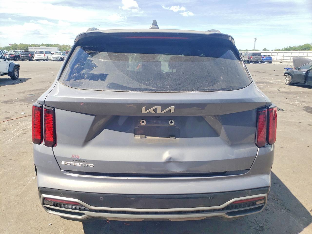 KIA SORENTO 2023 — 7