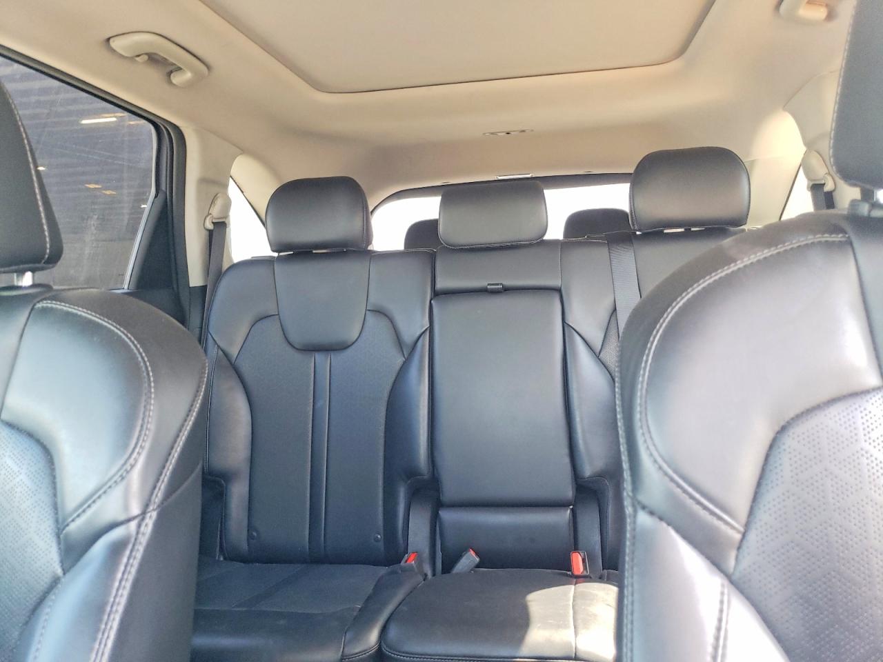 KIA SORENTO 2023 — 11