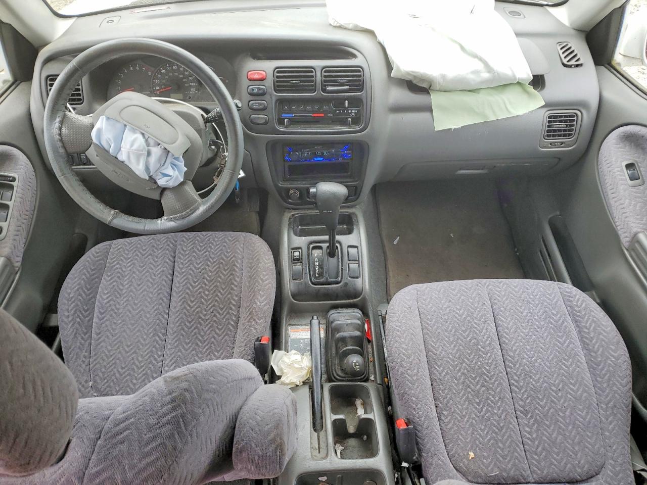 SUZUKI GRAND VITARA 2002 — 9