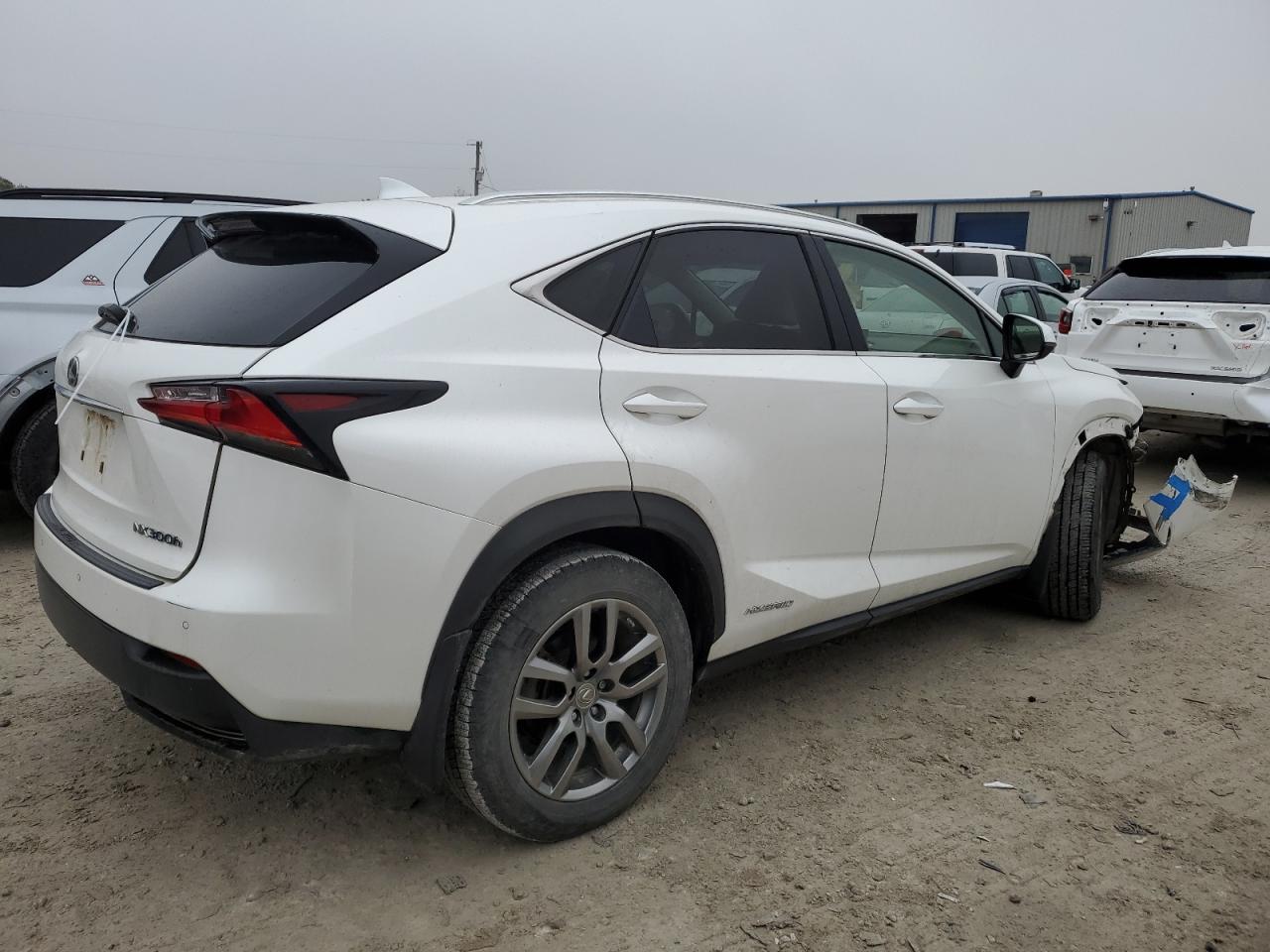 LEXUS NX 2015 — 4