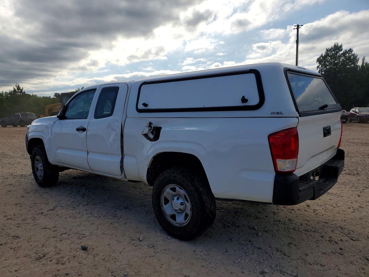 TOYOTA TACOMA 2016 — 3