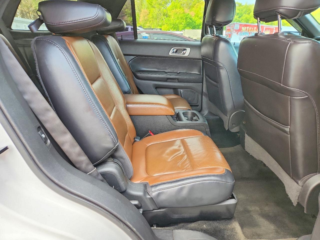FORD EXPLORER 2011 — 12