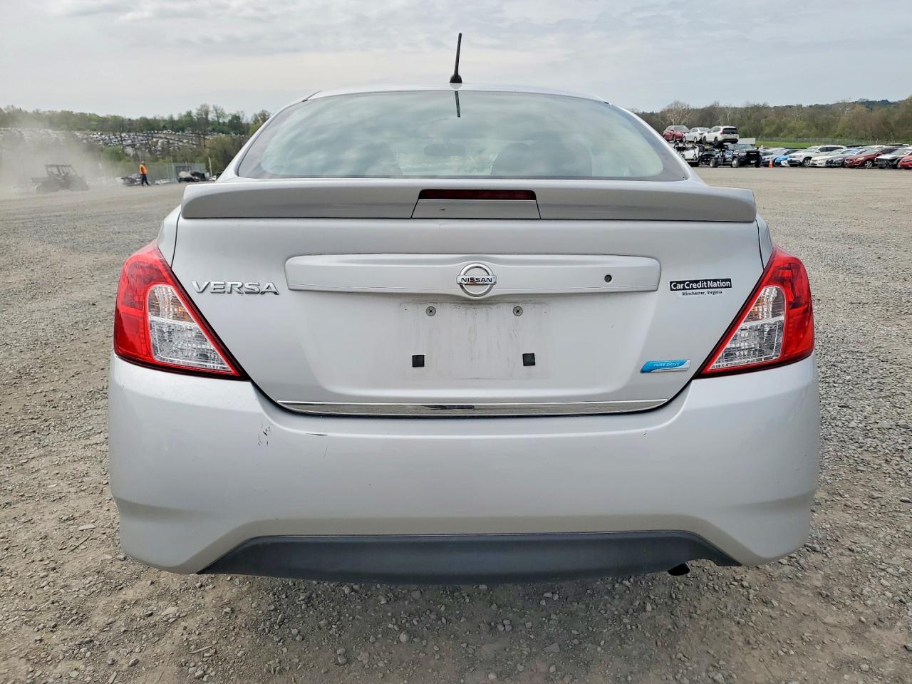 NISSAN VERSA 2016 — 7