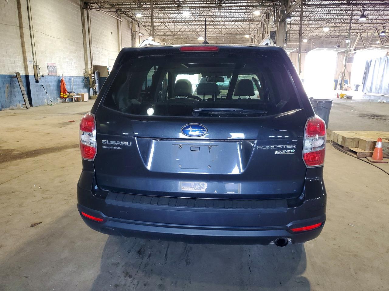 SUBARU FORESTER 2015 — 7