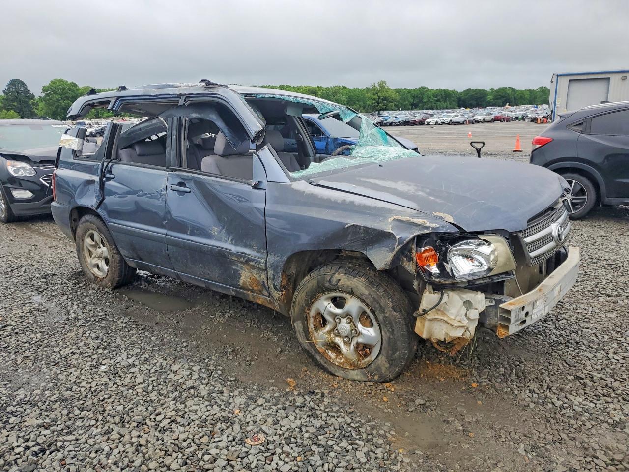 TOYOTA HIGHLANDER 2004 — 5