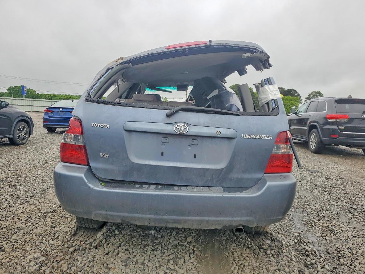 TOYOTA HIGHLANDER 2004 — 7
