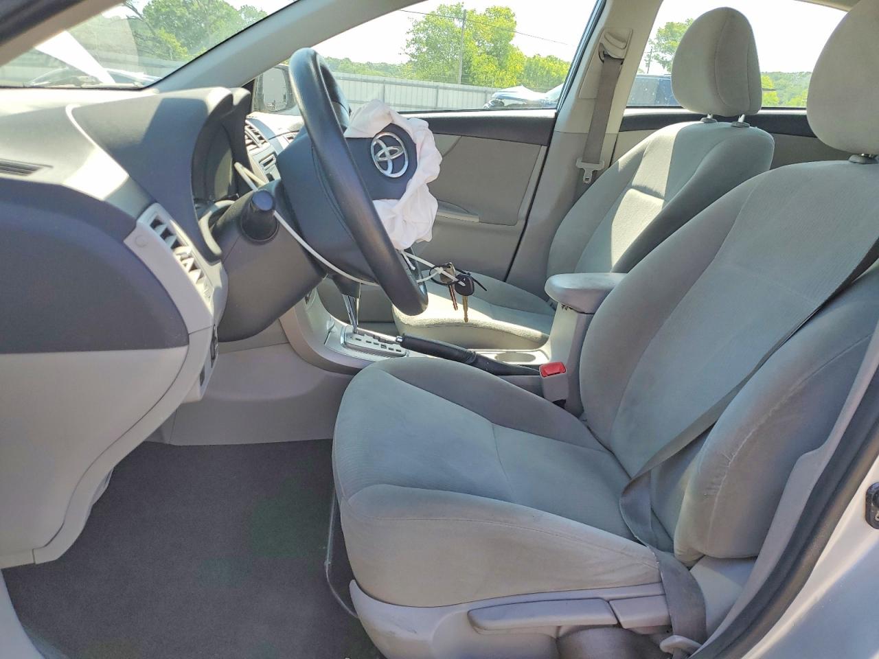 TOYOTA COROLLA 2013 — 8